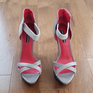 Charles Jourdan taupe/black high heel shoes